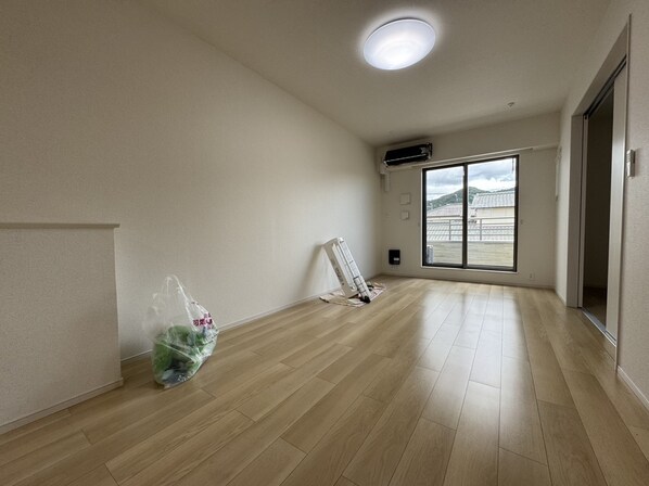 メゾン・カルムBの物件内観写真